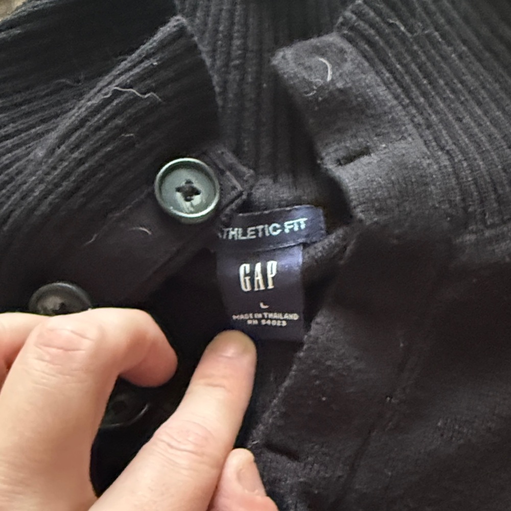 GAP Black Ribbed Button-Up Cardigan - Picture 2 of 2